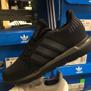 NIB adidas swift run